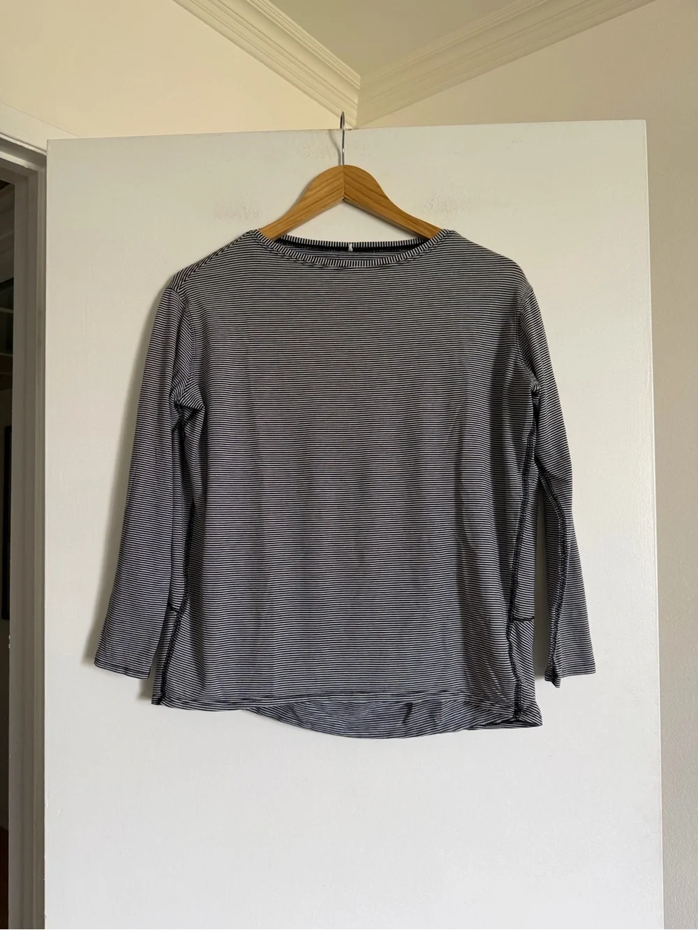 Lululemon Athletica Black/White Stripes Back In Action Pima Cotton Long Sleeve